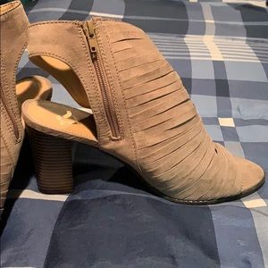 Women’s size 11 open toed heels.
